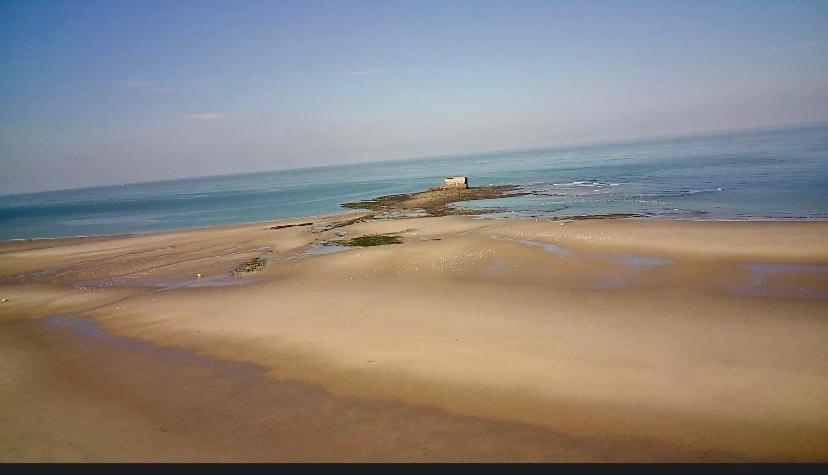 Le Brise Lame Maison Neuve A 2 Pas De La Plage 勒波泰勒 外观 照片