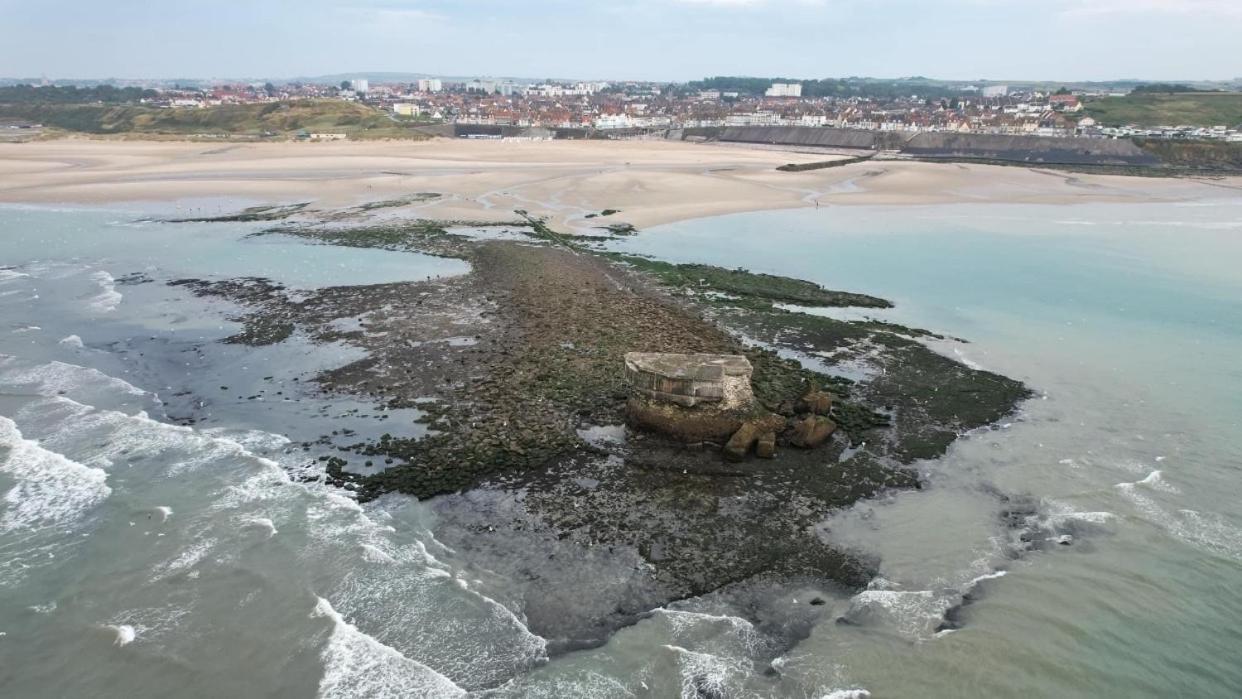 Le Brise Lame Maison Neuve A 2 Pas De La Plage 勒波泰勒 外观 照片